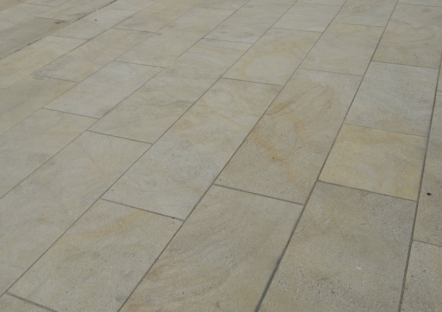 Sand Stone Paving, Sawn Sandstone Paving, Buff Sandstone Paving, Not Indian Sandstone Paving, British Sandstone Paving, York Stone paving, Stone Patio Slabs, British Patio Paving